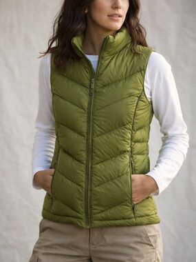 MEC Down Puffer Vest Women’s XS | Olive Green Lightweight Packable Outdoor